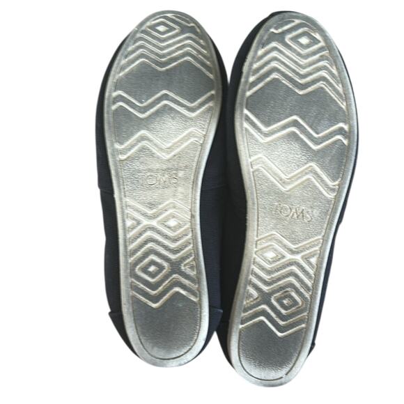 TOMS Classic Canvas Slip-Ons - Picture 6 of 6